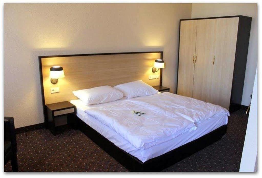 Hotel Lomsia Achaltsiche Buitenkant foto