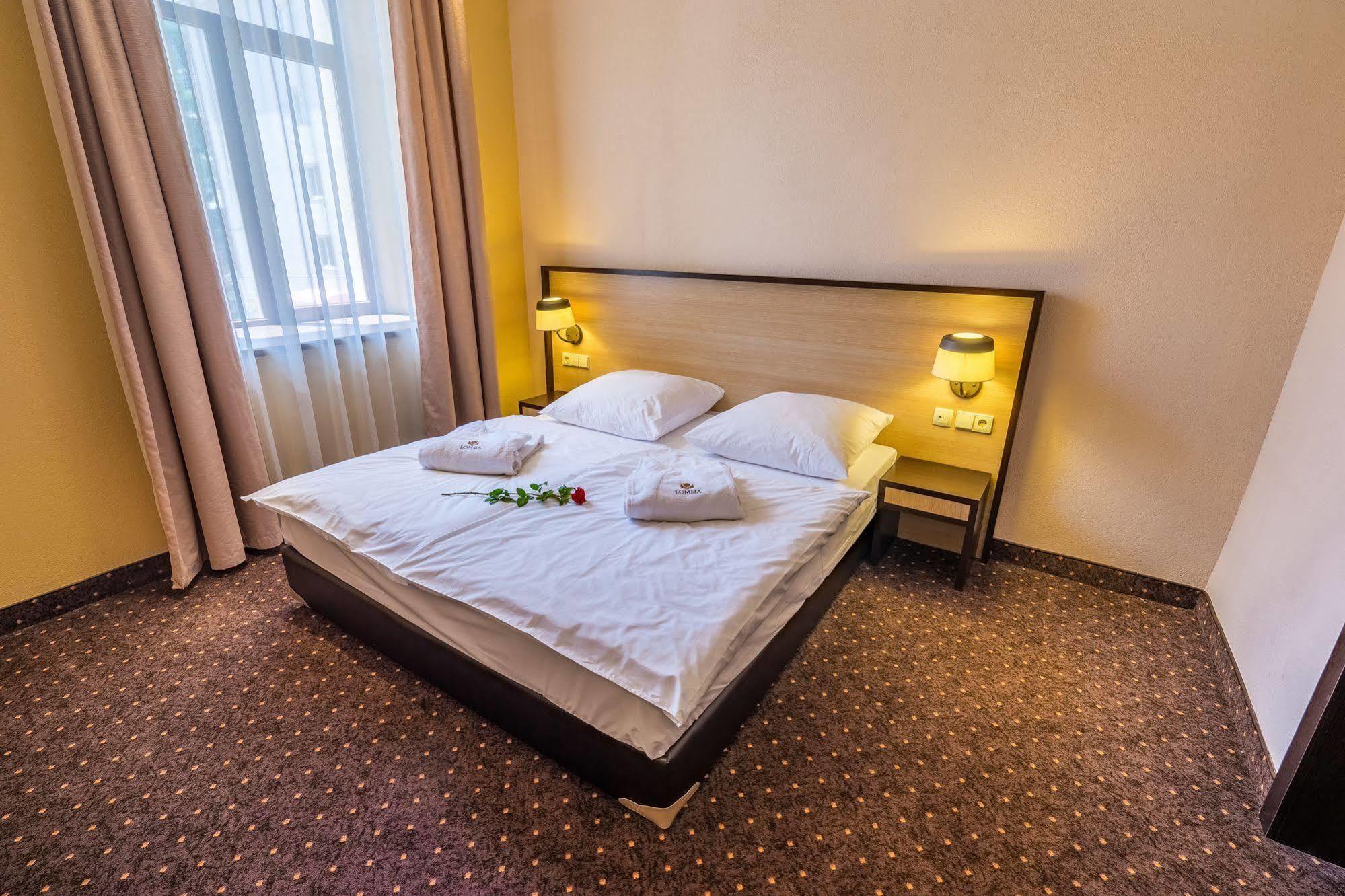 Hotel Lomsia Achaltsiche Buitenkant foto