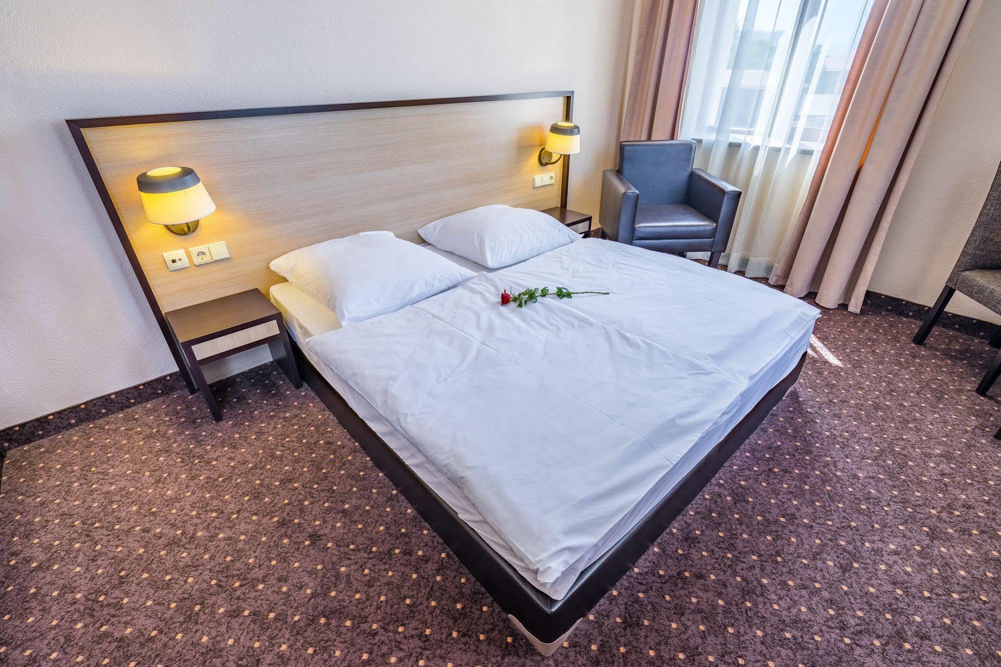 Hotel Lomsia Achaltsiche Buitenkant foto