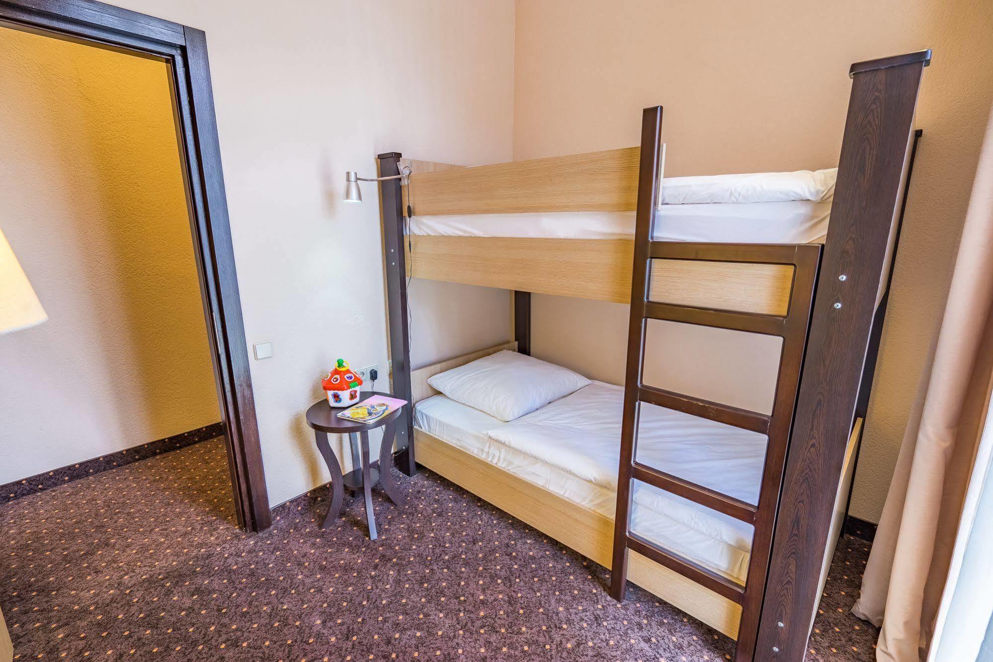 Hotel Lomsia Achaltsiche Buitenkant foto